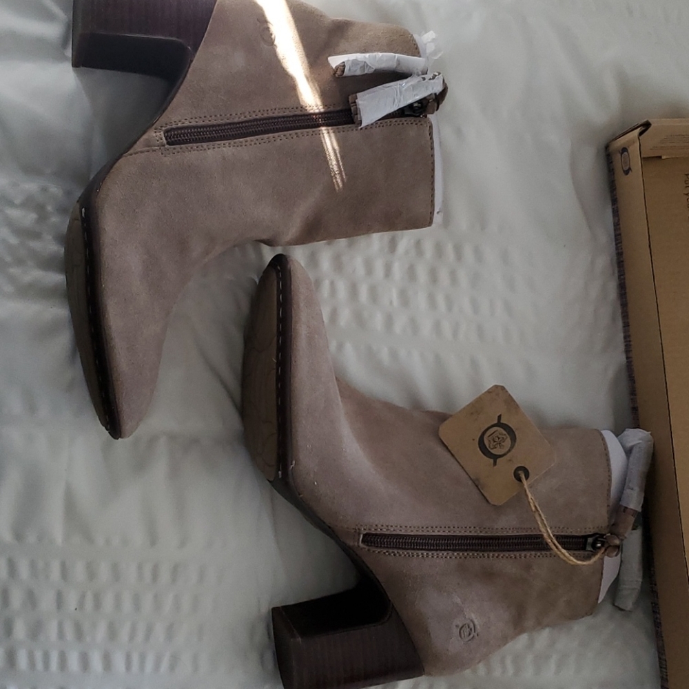 Born Boots Taupe/lavender
